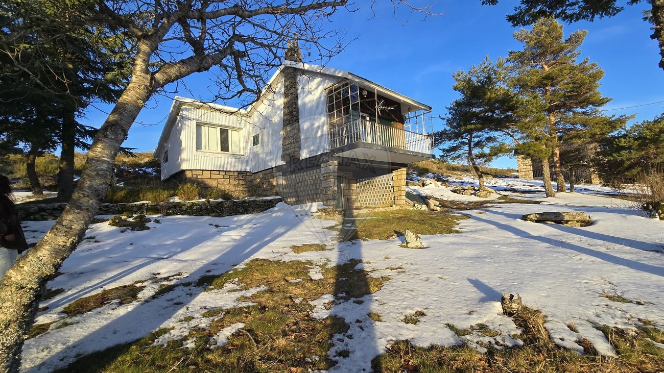 2 bedrooms House in Cortes do Meio, Portugal No. 178932