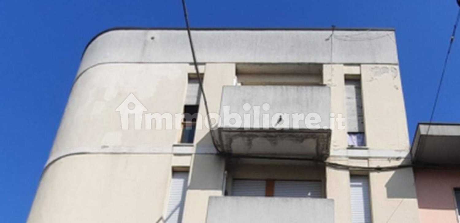 2 bedrooms Apartment in Monticello Conte Otto, Italy No. 210304