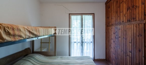 4 rooms House in Serramazzoni, Italy No. 372821 4