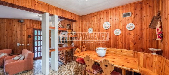 4 rooms House in Serramazzoni, Italy No. 372821 8