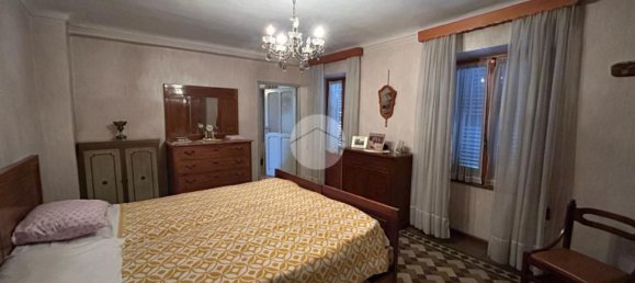 8 rooms House in Portacomaro, Italy No. 56155 8