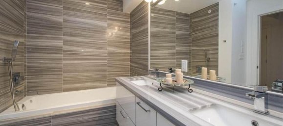 3 bedrooms House in British Columbia, Canada No. 209 12