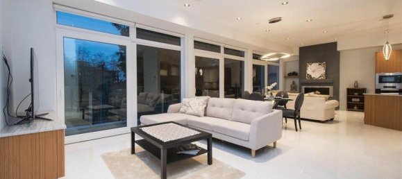 3 bedrooms House in British Columbia, Canada No. 209 6