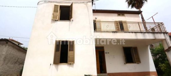 4 bedrooms Villa in Colonnella, Italy No. 123186 2