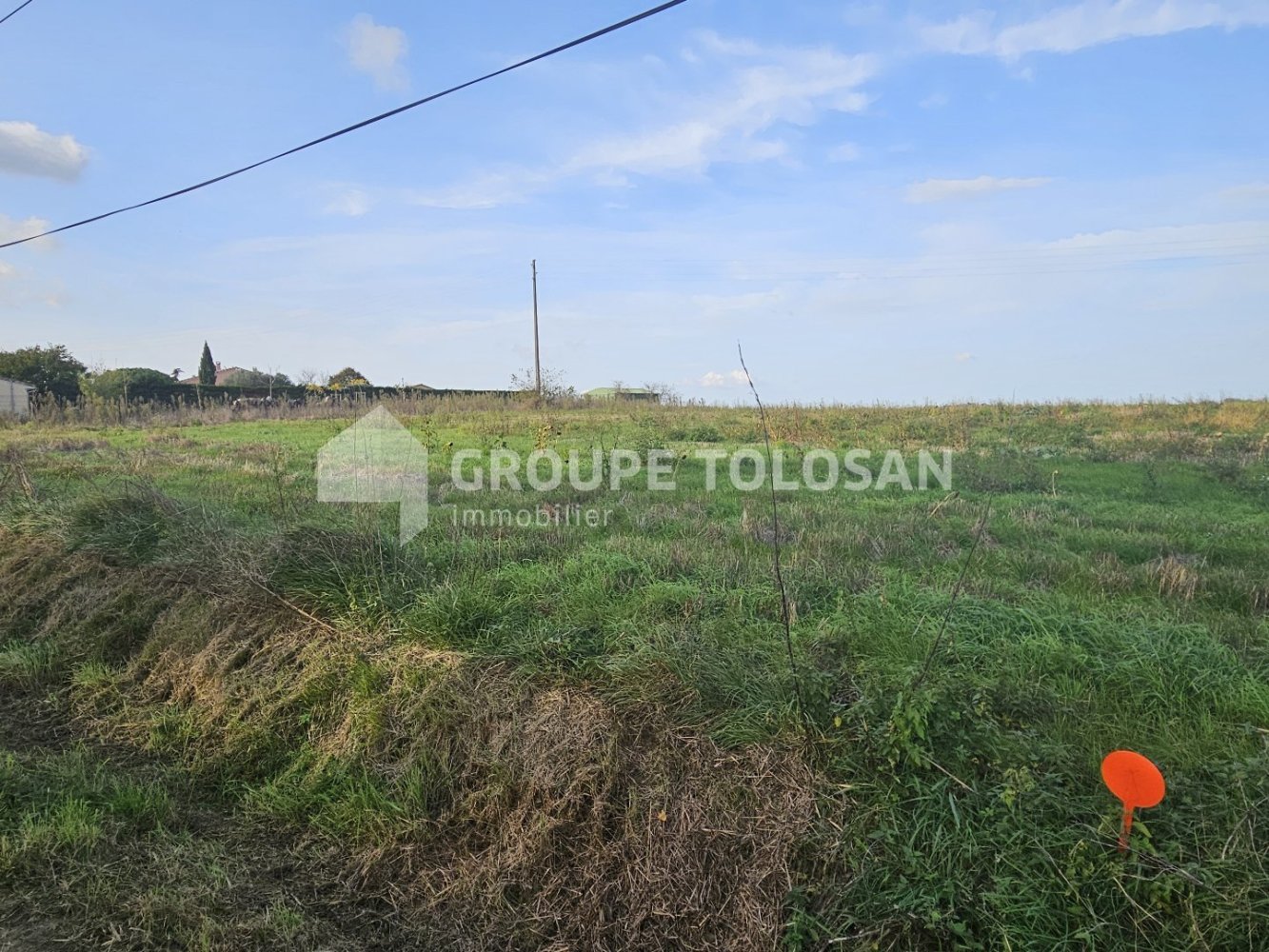  Land in Odars, France No. 106038