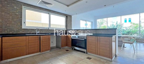 4 bedrooms Villa in Jumeirah Park, UAE No. 99783 8