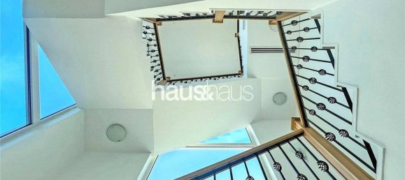 4 bedrooms Villa in Jumeirah Park, UAE No. 99783 10