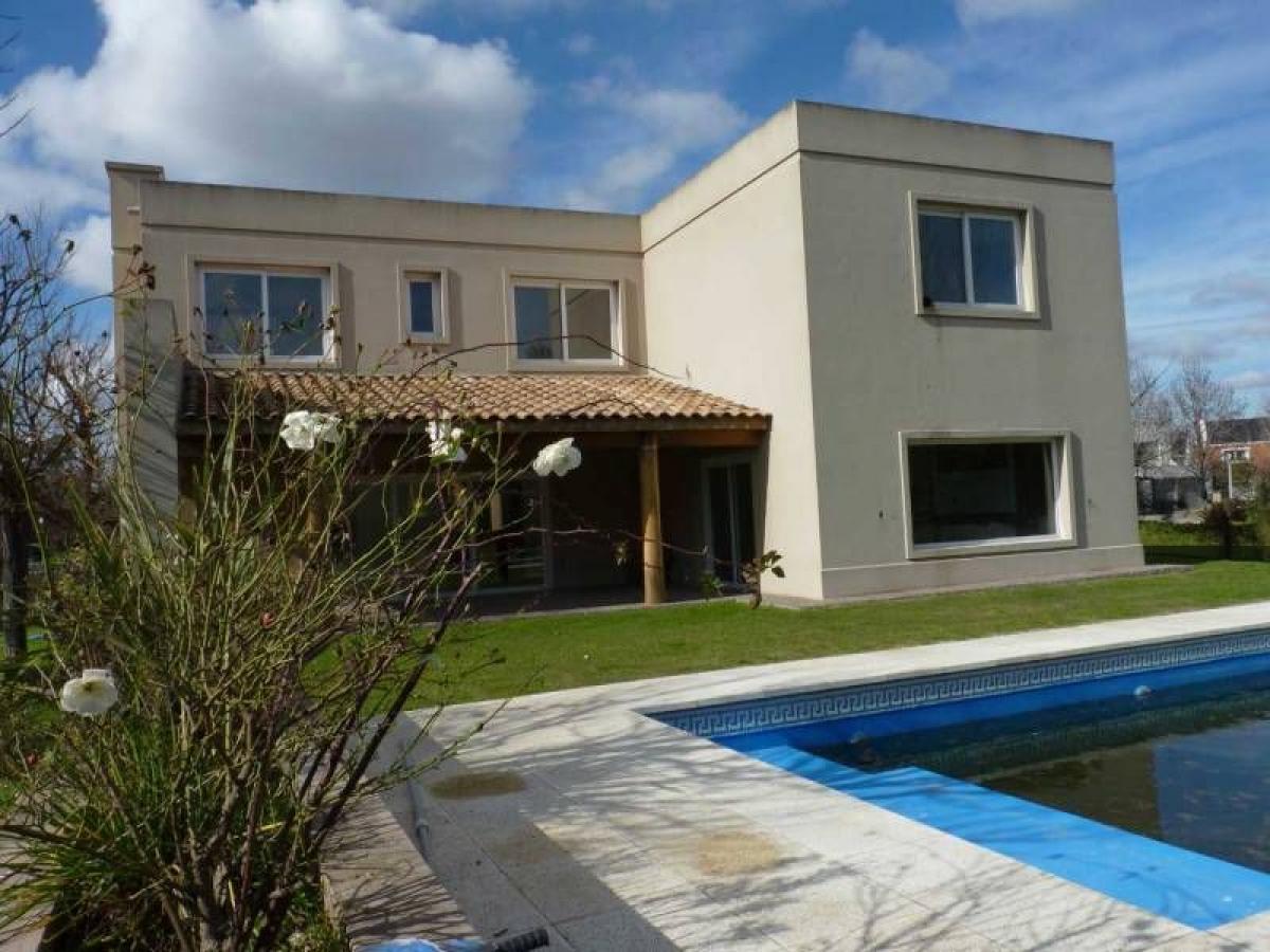 4 غرف نوم منزل في Escobar, Argentina رقم 17764