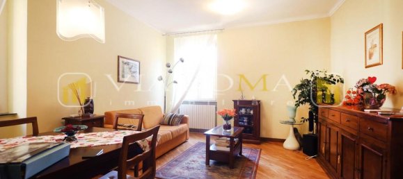 5 rooms Apartment in Lucca, Italy No. 117115 3