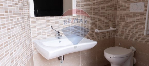 1-Zimmer Gewerbliche Immobilie in Albano Laziale, Italy, Nr. 136728 4