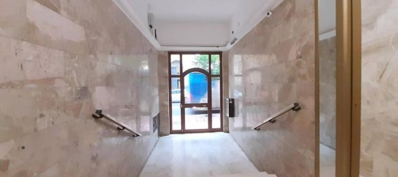 5 rooms Apartment in Taranto, Italy No. 147857 6