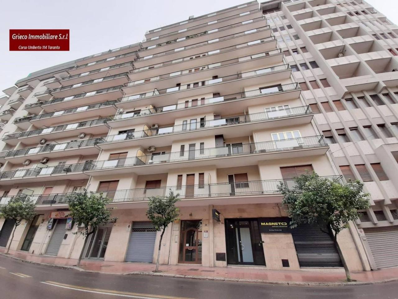 5 rooms Apartment in Taranto, Italy No. 147857