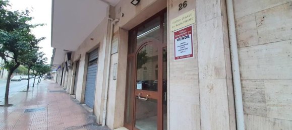 5 rooms Apartment in Taranto, Italy No. 147857 2