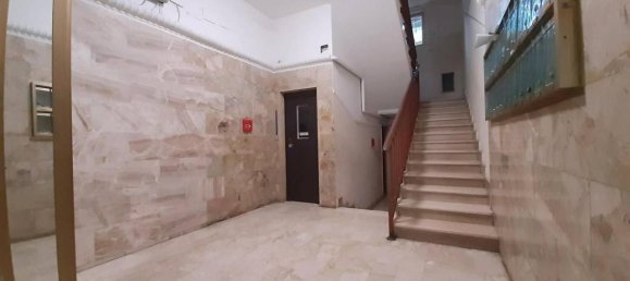 5 rooms Apartment in Taranto, Italy No. 147857 4