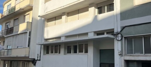 323m² Building in Lisbon, Portugal No. 121672 12