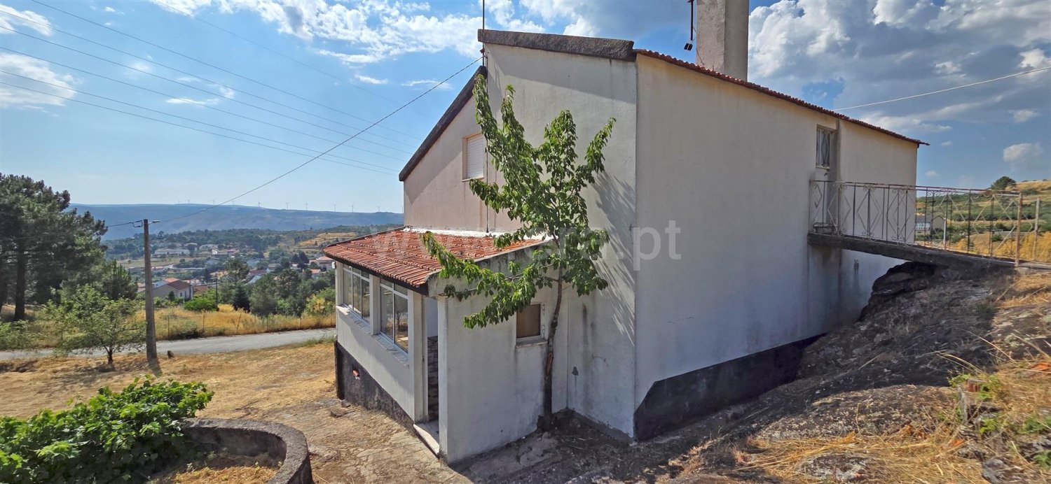 3 bedrooms House in Macainhas, Portugal No. 219955