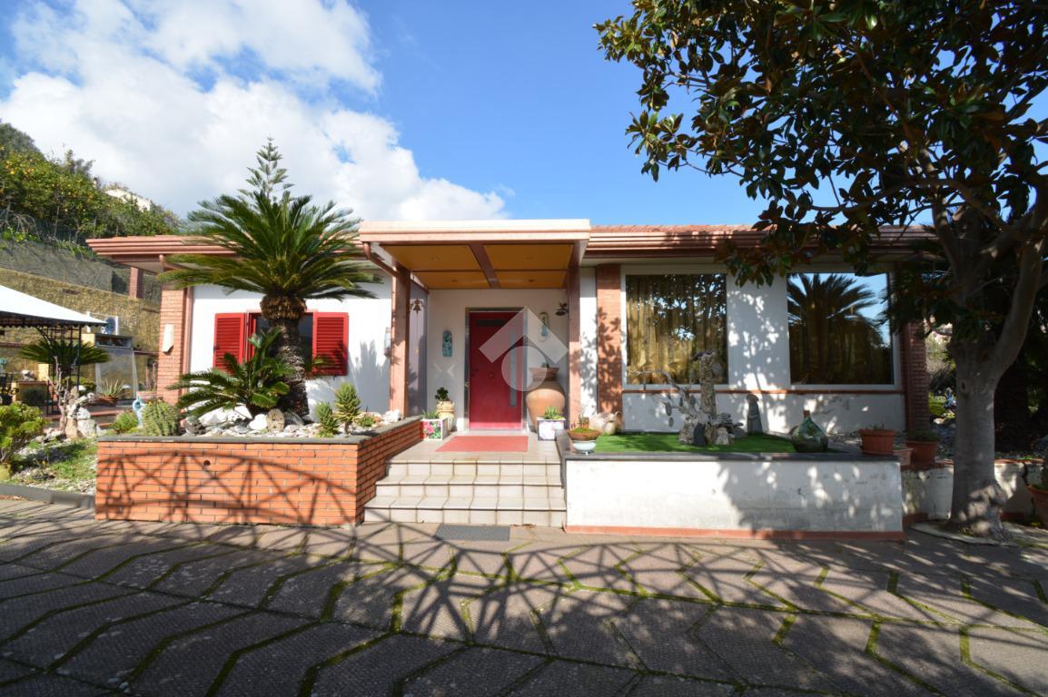 5-salle Maison à Messina, Italy No. 136220