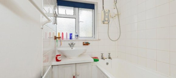 2 bedrooms Apartment in Coulsdon, United Kingdom No. 8062 6