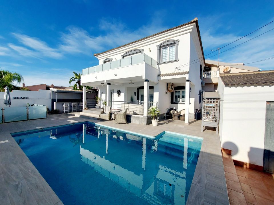 5 bedrooms Villa in La Zenia, Spain No. 176564