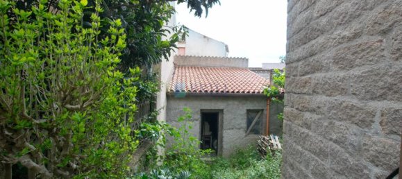 4 bedrooms Townhouse in Luras, Italy No. 327012 4