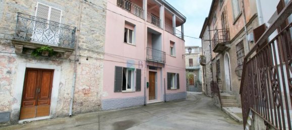 4 bedrooms Townhouse in Luras, Italy No. 327012 3