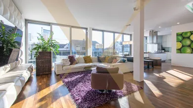 Edificio en Traun, Austria 702 m² No. 99008