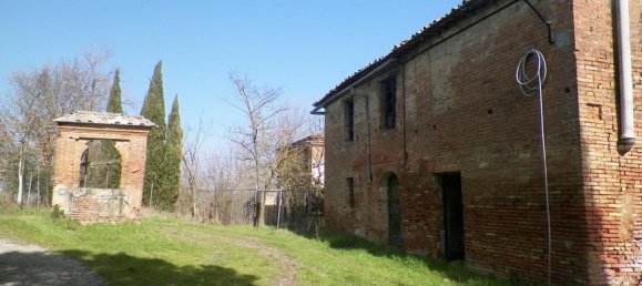30 rooms House in Monteroni d'Arbia, Italy No. 130081 2