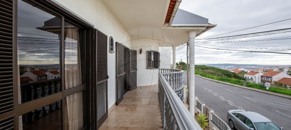 3 bedrooms House in Casal de Cambra, Portugal No. 54832 10