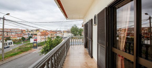 3 bedrooms House in Casal de Cambra, Portugal No. 54832 11