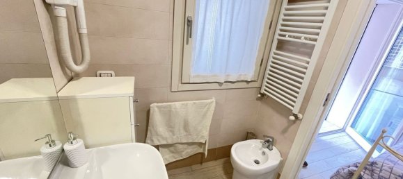 Квартира с 2 комнатами в Флоренция, Италия № 138730 10