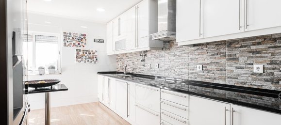 3 bedrooms Apartment in Lisbon, Portugal No. 143198 8