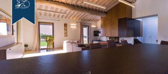 3 bedrooms Villa in Volterra, Italy No. 154473 12