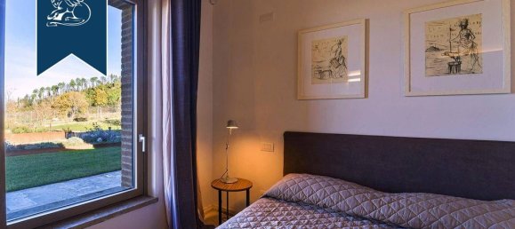 3 bedrooms Villa in Volterra, Italy No. 154473 18