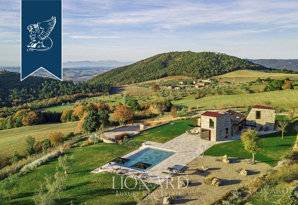 3 bedrooms Villa in Volterra, Italy No. 154473