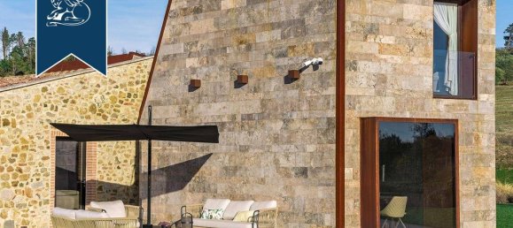 3 bedrooms Villa in Volterra, Italy No. 154473 32