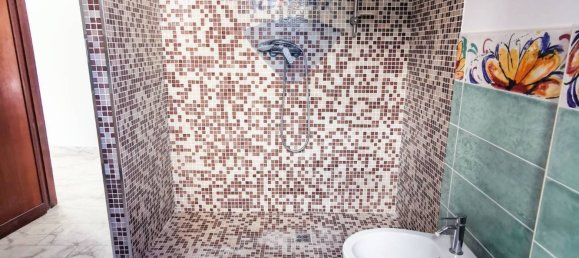 3 bedrooms Apartment in Catania, Italy No. 295525 26