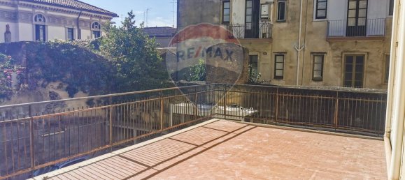 3 bedrooms Apartment in Catania, Italy No. 295525 19