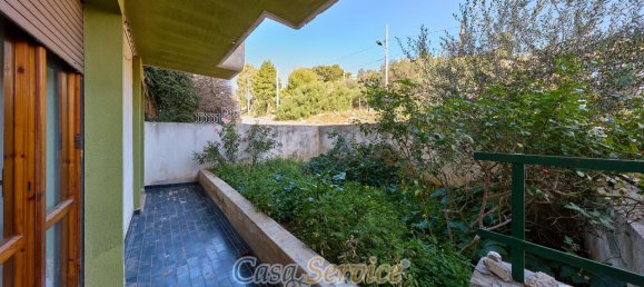 4-salle Appartement à Matino, Italy No. 235477 8