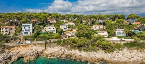 5 bedrooms Villa in Antibes, France No. 86 2