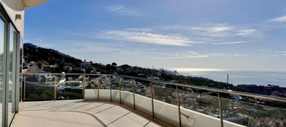 3 bedrooms Penthouse in Benalmadena, Spain No. 140669 3