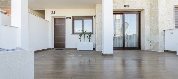 2 bedrooms Bungalow in Torrevieja, Spain No. 12009 2