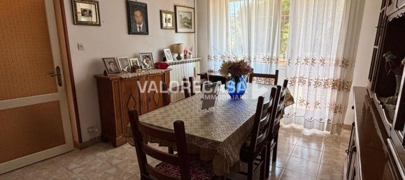 4 rooms Apartment in Carrara, Italy No. 286348 10