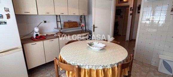 4 rooms Apartment in Carrara, Italy No. 286348 4
