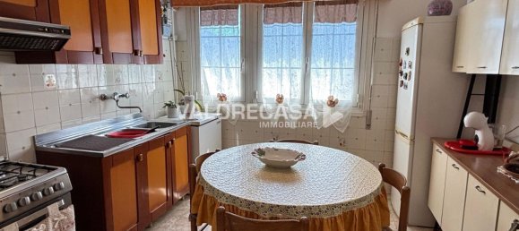 4 rooms Apartment in Carrara, Italy No. 286348 2