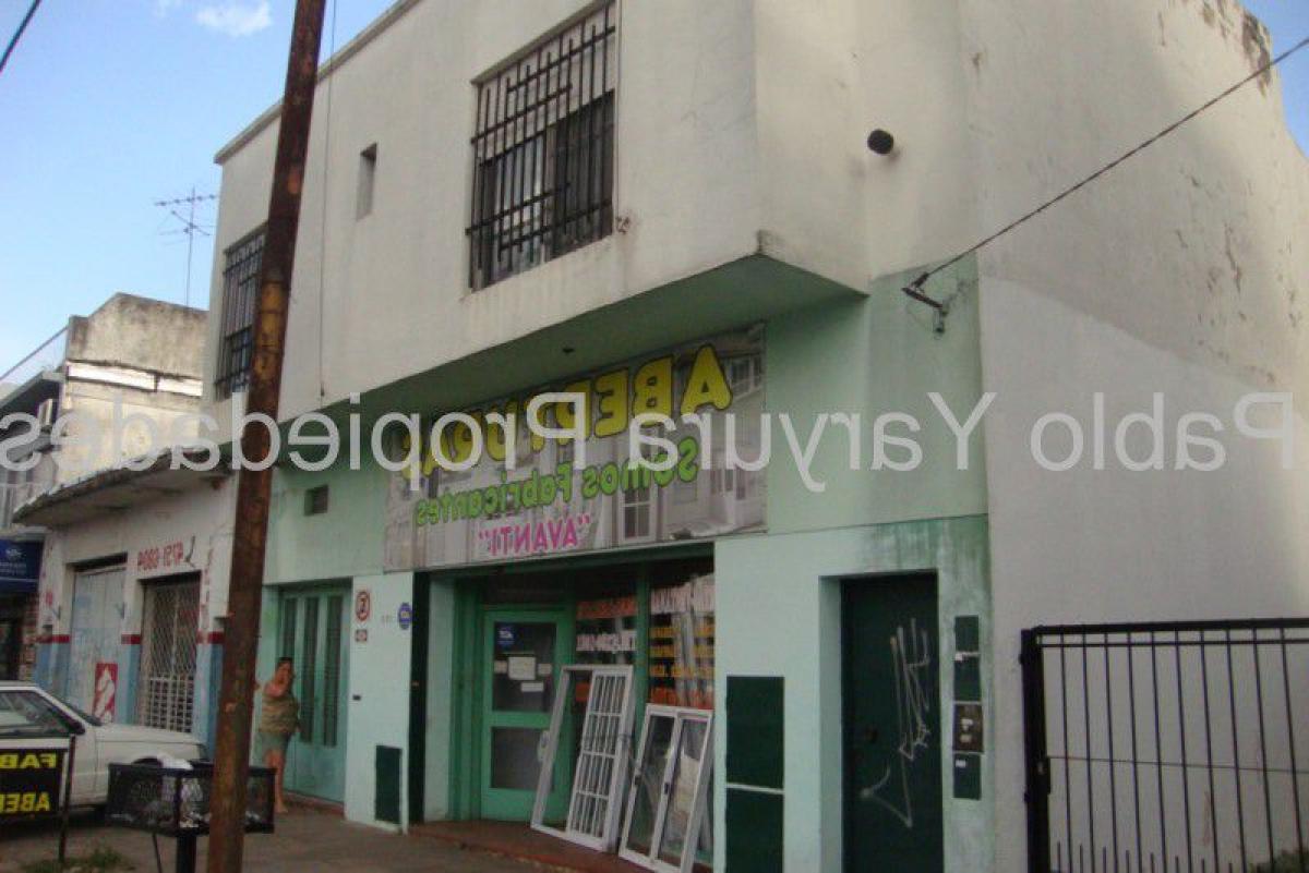 2 bedrooms House in Moron, Argentina No. 63083