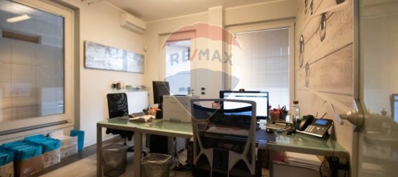 Офис с 4 комнатами в Палаццоло суль Ольо, Италия № 371651 11