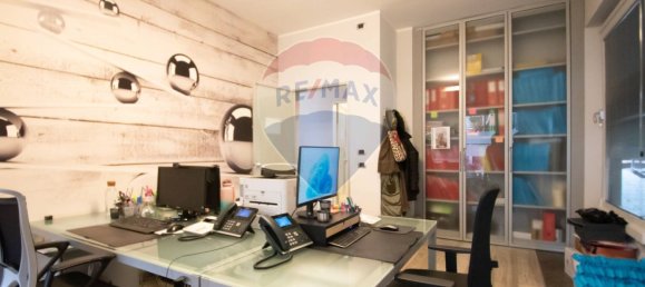 Офис с 4 комнатами в Палаццоло суль Ольо, Италия № 371651 13