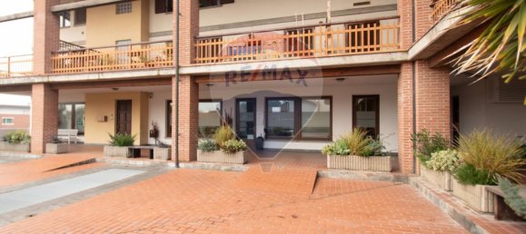 Офис с 4 комнатами в Палаццоло суль Ольо, Италия № 371651 30