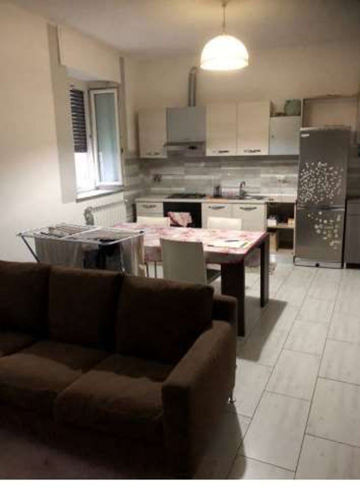 Квартира с 3 комнатами в Бусто Арсицио, Италия № 187758