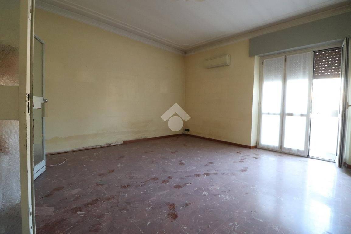 4 Schlafzimmer Wohnung in Roverbella, Italy, Nr. 375126